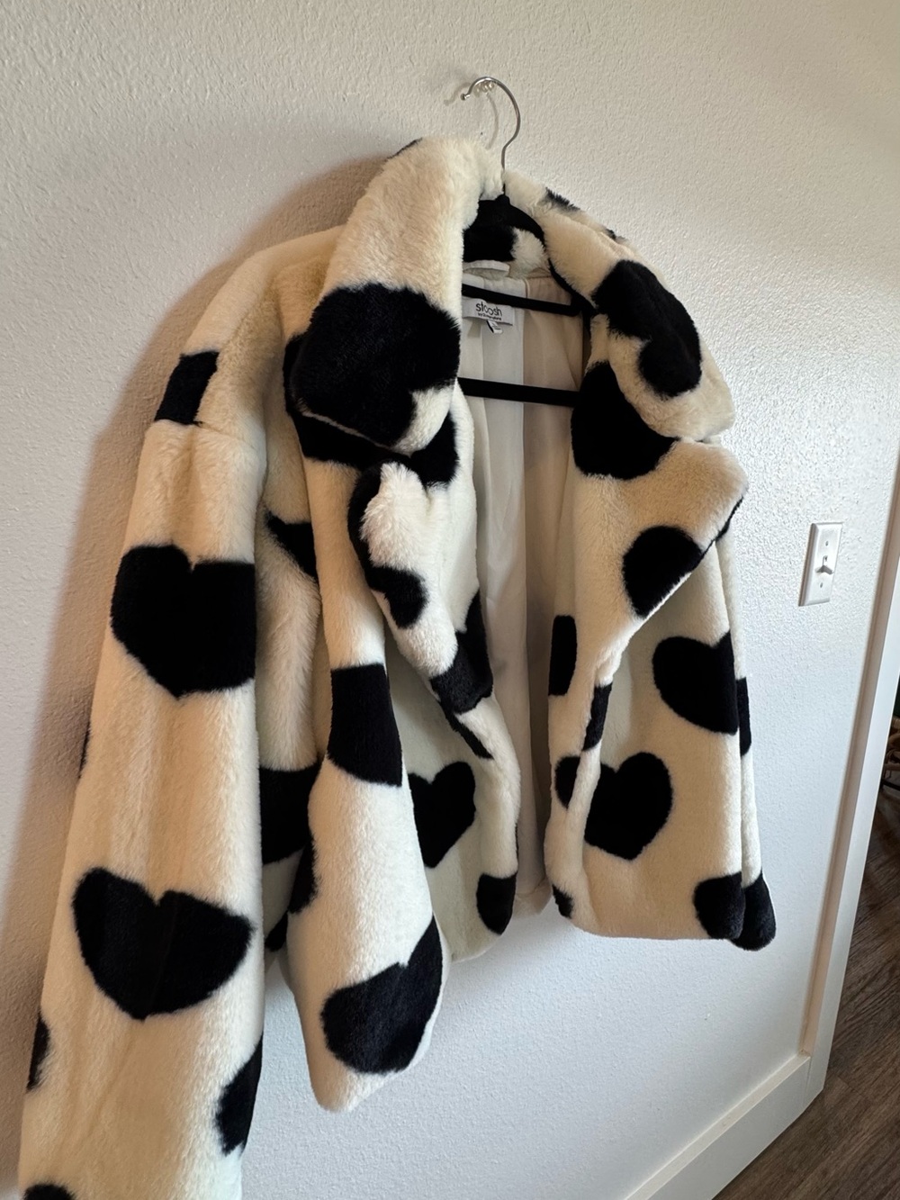 Stoosh Black & White Heart Print Teddy Jacket - Picture 2 of 5